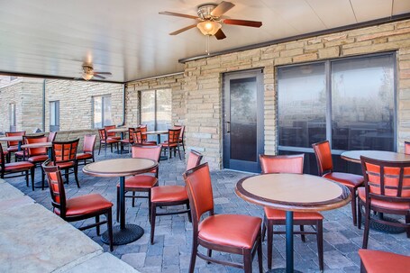SpringHill Suites by Marriott Pigeon Forge - Image 9