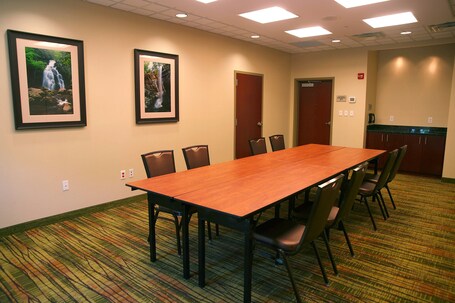 SpringHill Suites by Marriott Pigeon Forge - Image 25