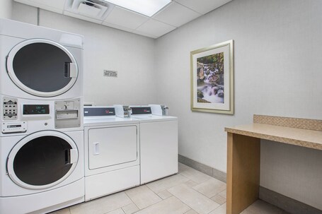 SpringHill Suites by Marriott Pigeon Forge - Image 30