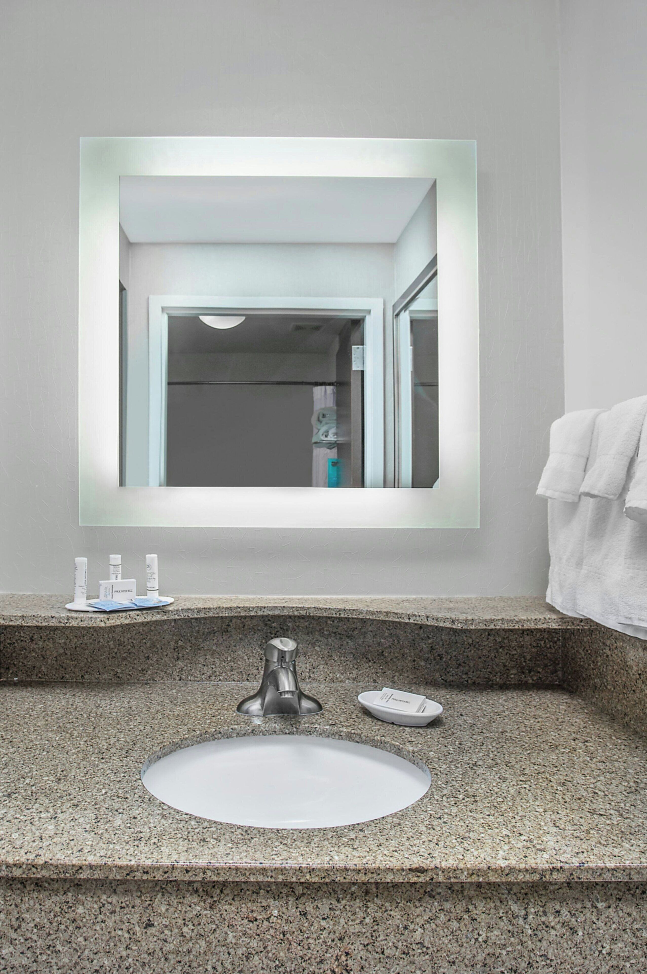 combined shower/bathtub, free toiletries, hair dryer, towels