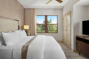 Pillowtop beds, desk, iron/ironing board, free WiFi - The Westin Desert Willow Villas, Palm Desert (Palm Desert)