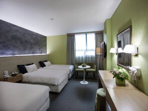 Triple Room | Down comforters, in-room safe, individually furnished, desk - Central Tourist Hotel (Seoul)