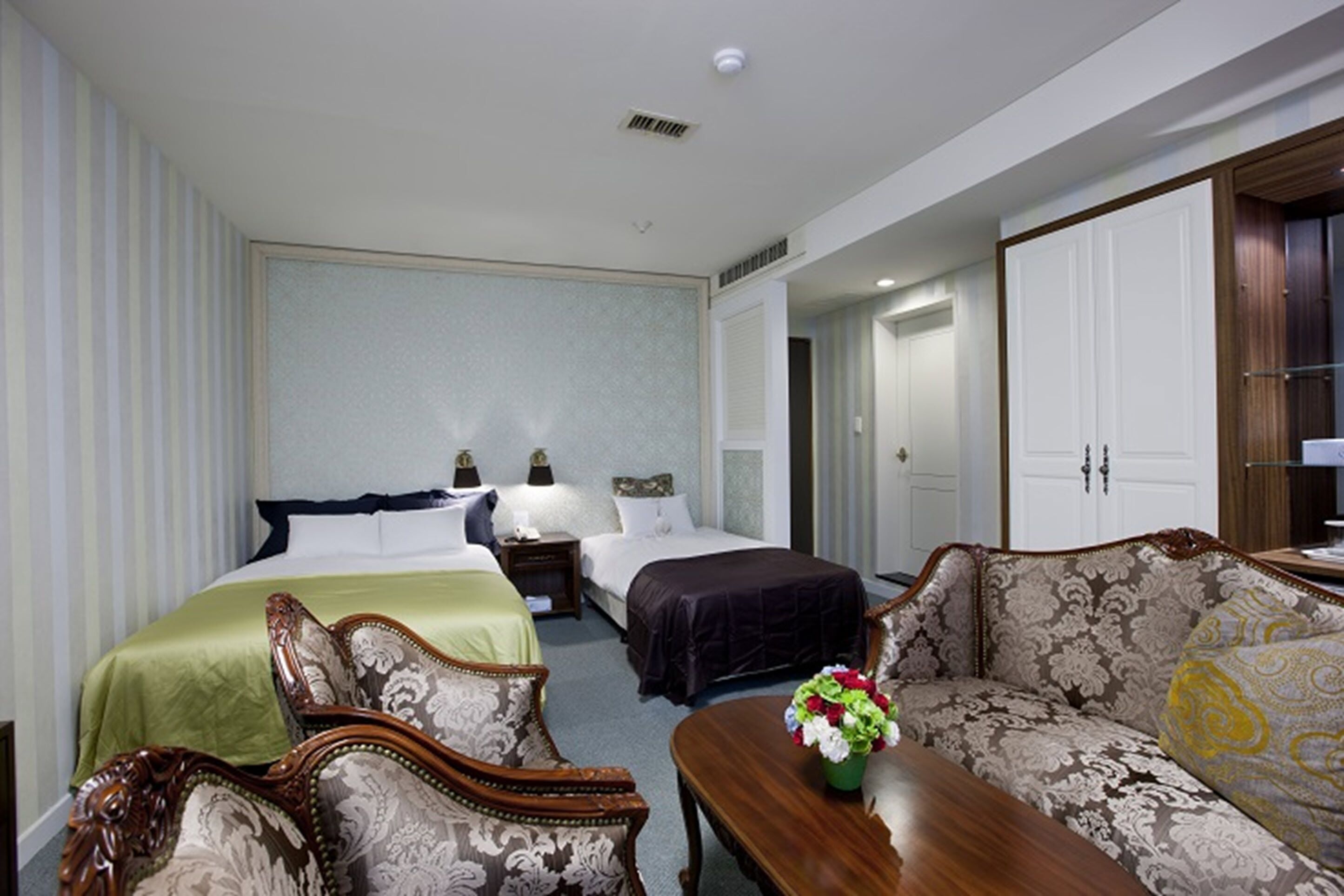 Photo - Central Tourist Hotel