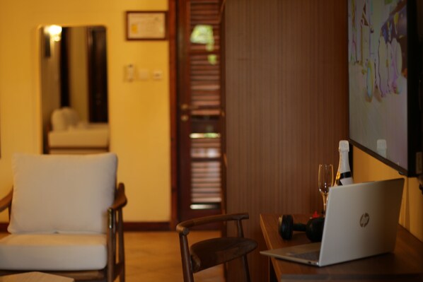 Family Suite | In-room safe, soundproofing, iron/ironing board, free cribs/infant beds - Castello Beach Hotel (Praslin Island)