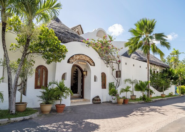 Fachada de la propiedad