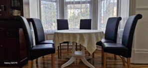 Traditional House, Ensuite, City View (Victorian House) | Dining