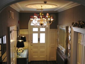 Lobby - The White House (Canterbury)