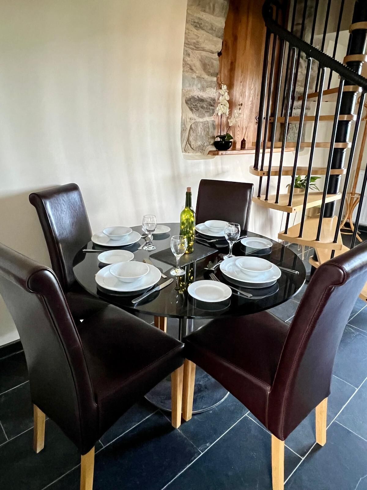 Cottage, Ensuite, Mountain View (One Bedroom) | Shared kitchen | Highchair