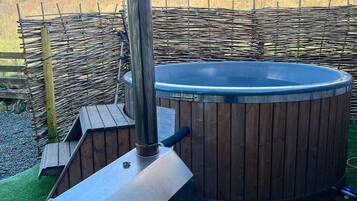 Cottage, Ensuite, Mountain View (Two Bedroom) | Outdoor spa tub