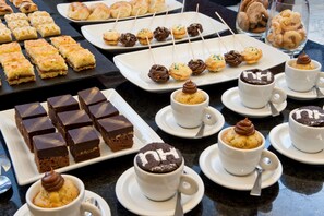Daily buffet breakfast for a fee