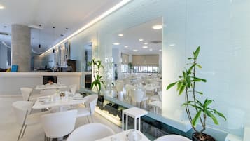 Food court