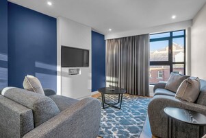 Liberty Suite | Living area | Flat-screen TV
