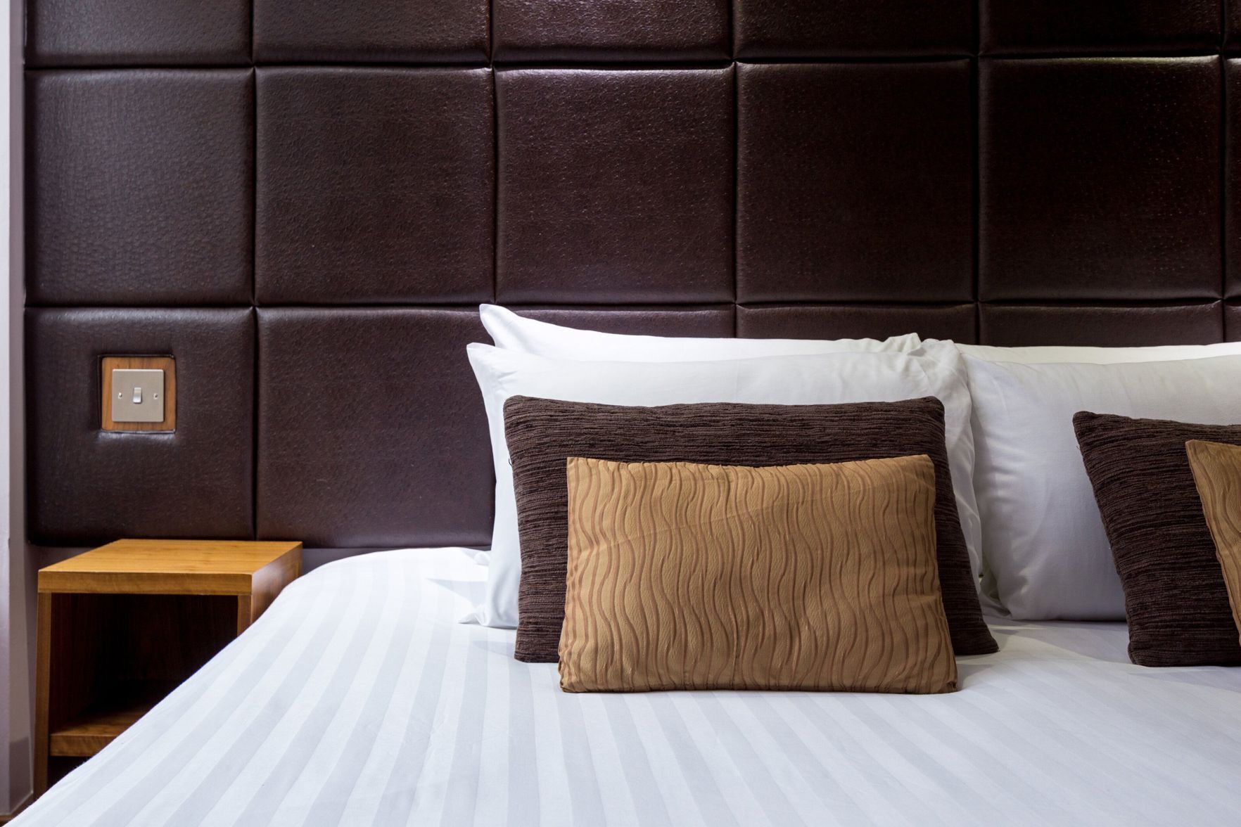 In-room safe, desk, iron/ironing board, free WiFi