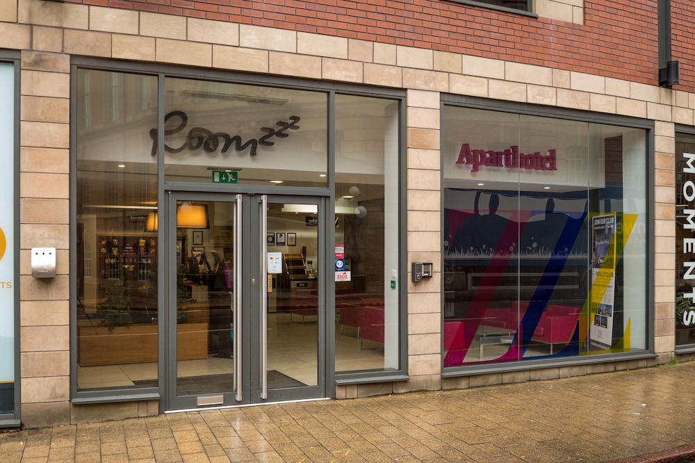 Roomzzz Aparthotel Leeds by null
