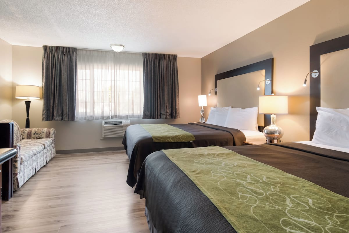 Suite, Multiple Beds, Non Smoking (Efficiency)