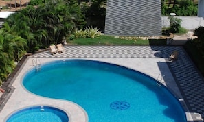 Piscine extérieure