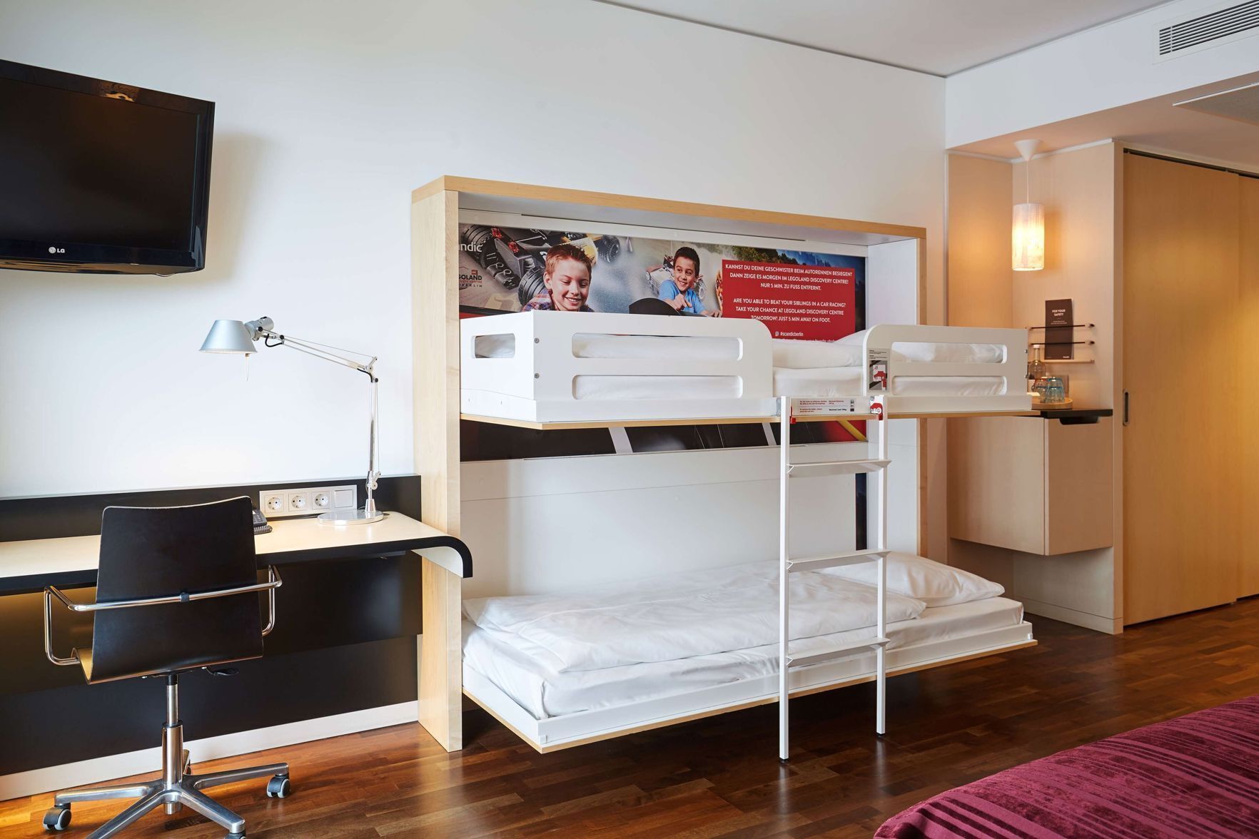 Hypo-allergenic bedding, in-room safe, desk, laptop workspace