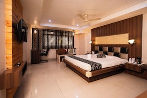 Executive Room | 1 bedroom, desk, free WiFi