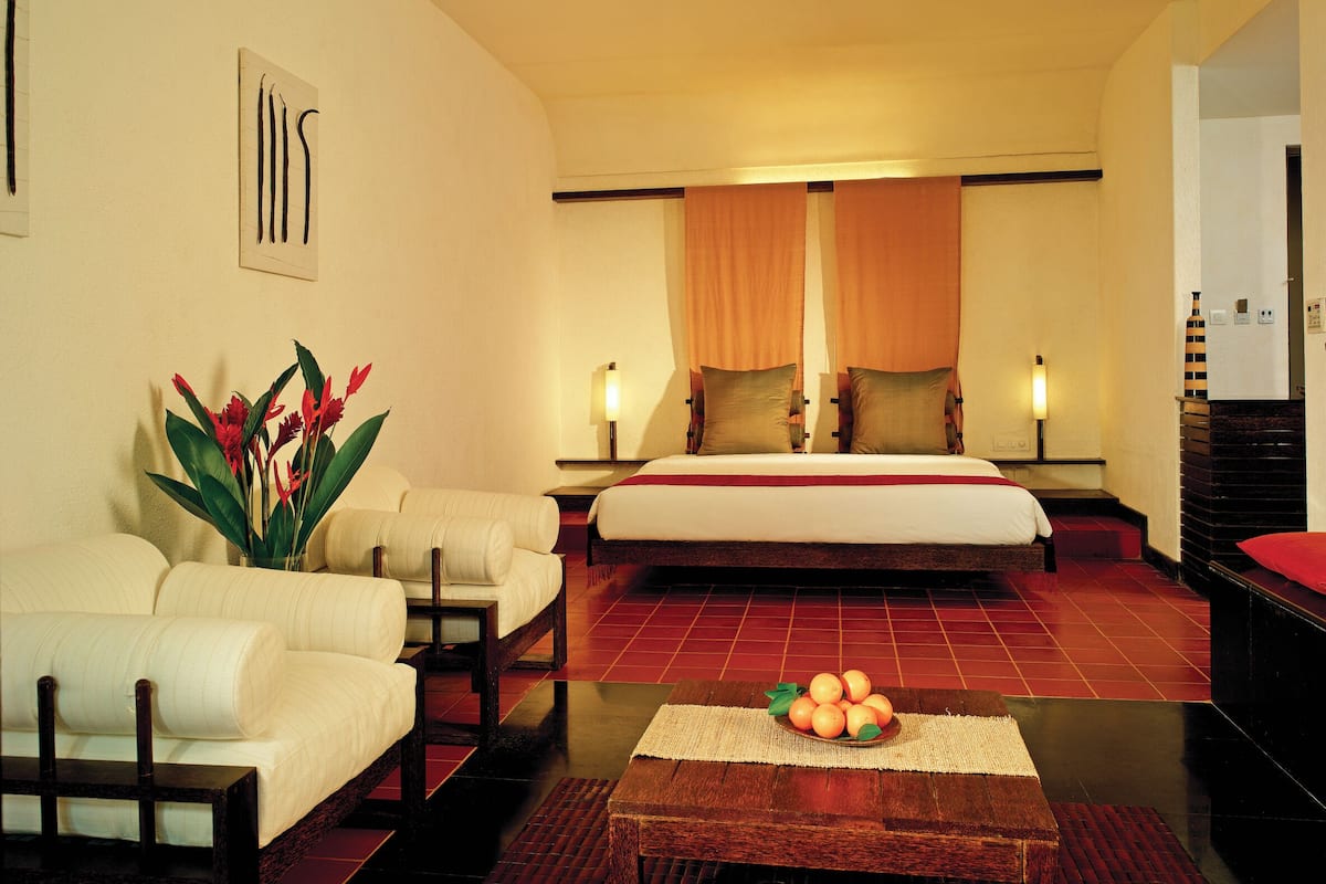 Pillow-top beds, minibar, in-room safe, soundproofing
