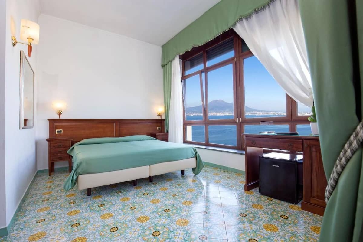 Quarto casal ou duplo superior, vista para o mar | Vista do quarto