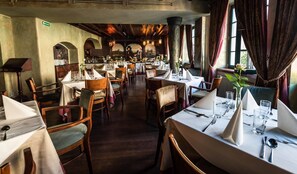 Daily continental breakfast (PLN 59.00 per person)