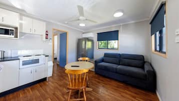 1 Bedroom Cabin (No Pets Permitted)