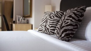 Deluxe-Doppelzimmer, 1 Doppelbett | Schreibtisch, Bügeleisen/Bügelbrett, kostenloses WLAN, Bettwäsche