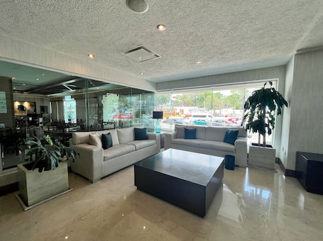 Sala de estar en el lobby