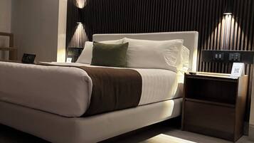 Habitación estándar | Ropa de cama de alta calidad, edredón y camas con pillow-top
