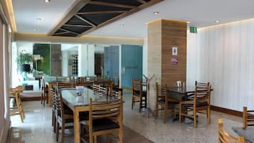 Breakfast served, Mexican cuisine