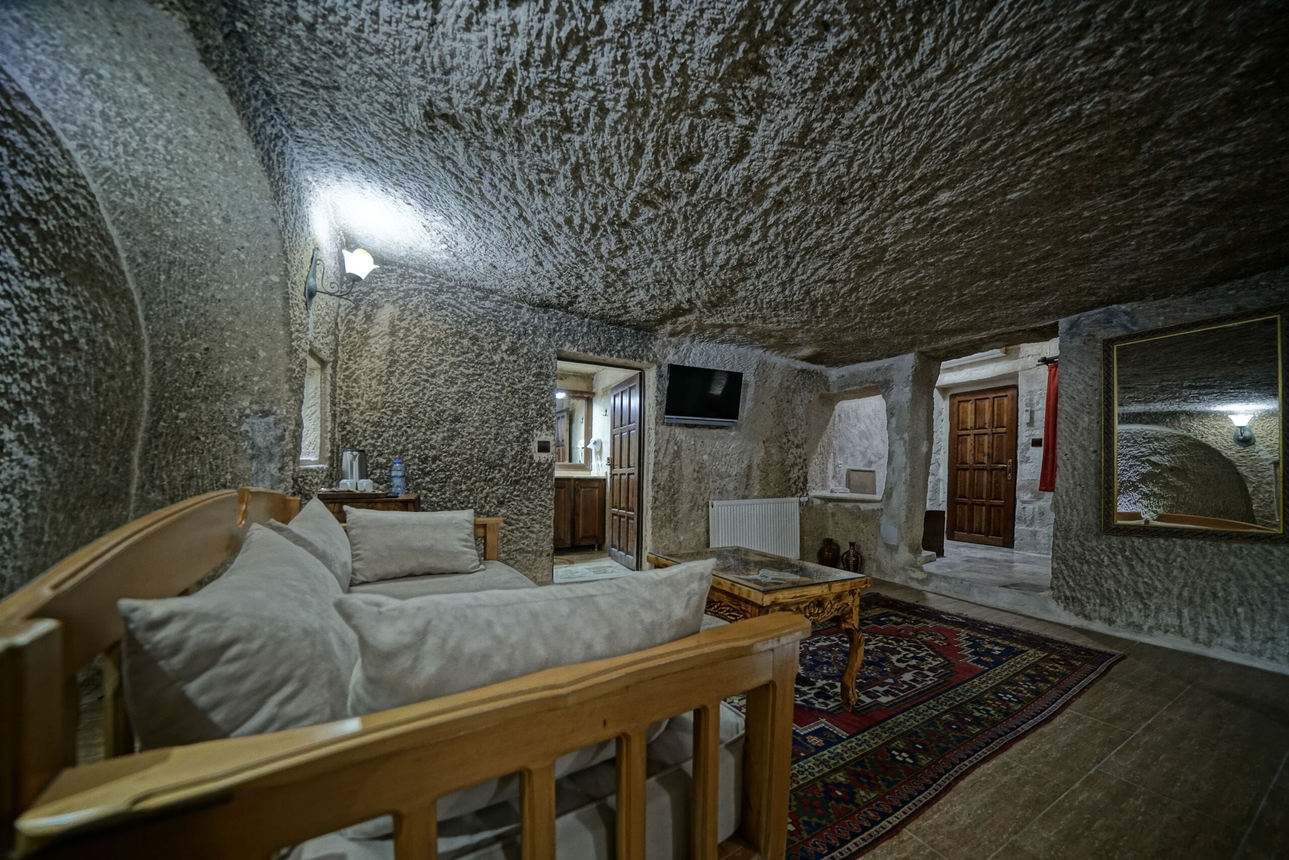 Photo - Holiday Cave Hotel