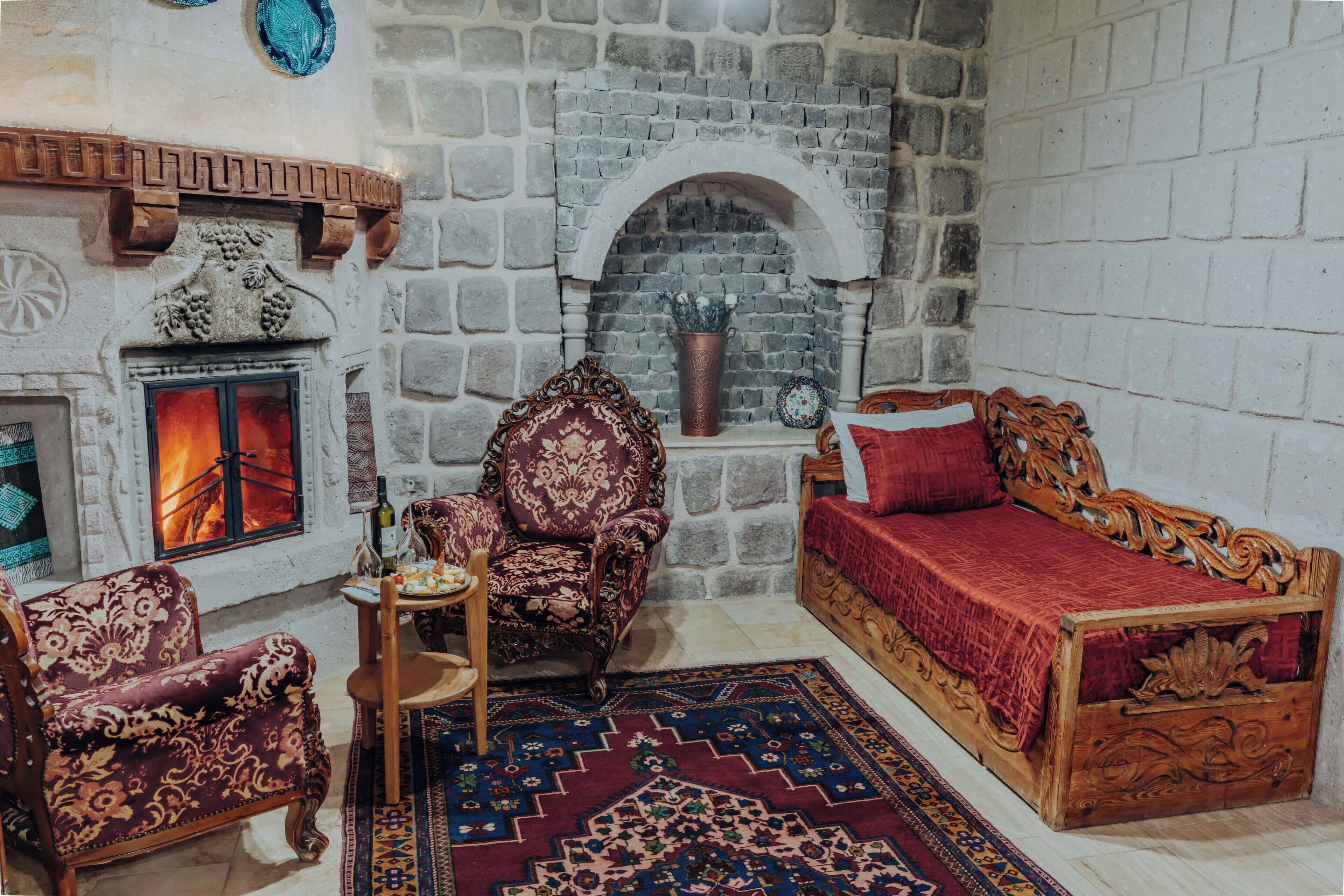 Photo - Holiday Cave Hotel