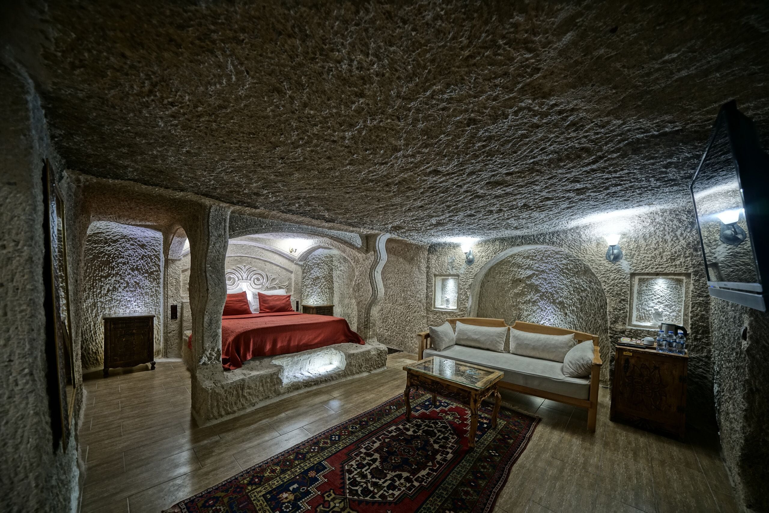 Photo - Holiday Cave Hotel