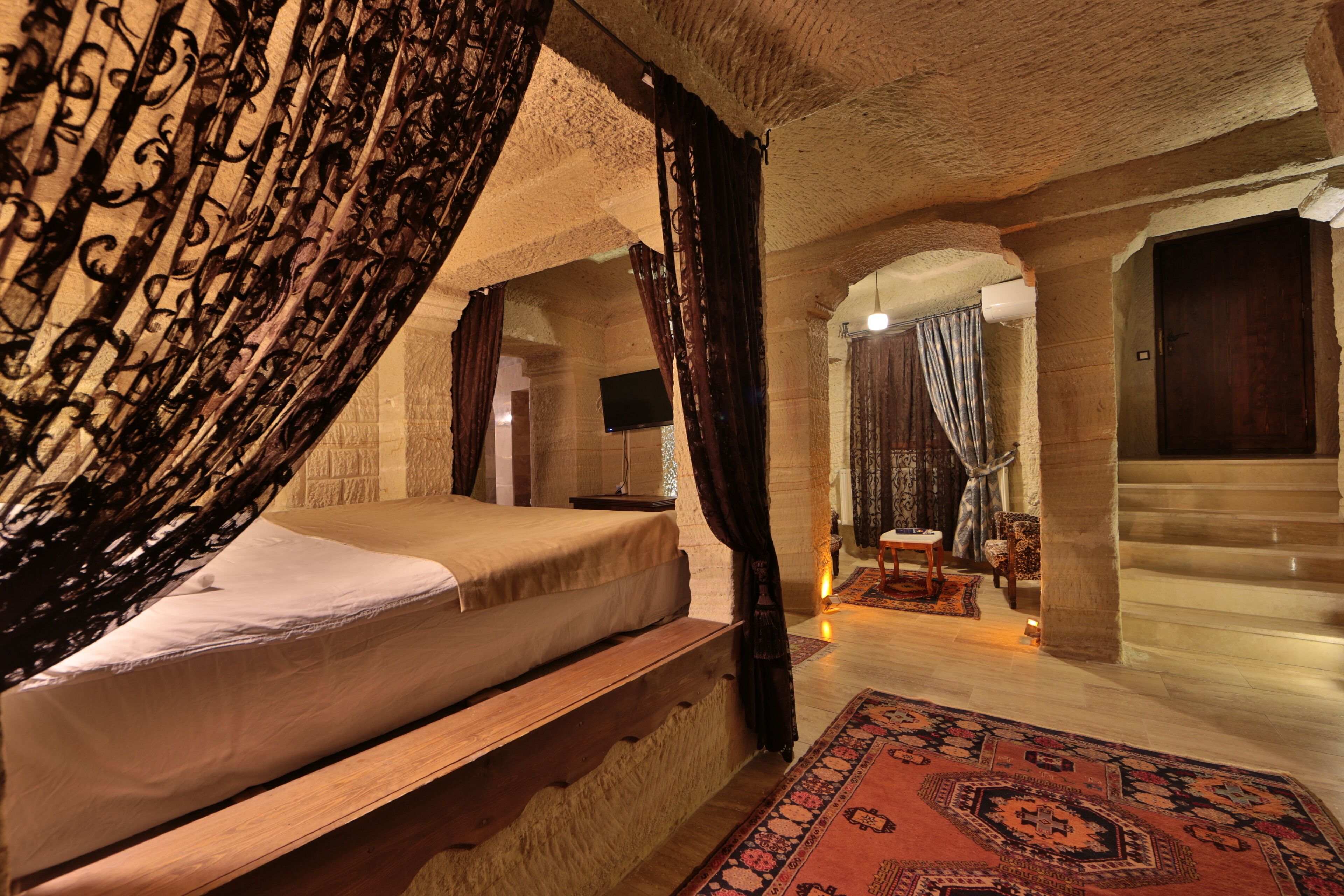 Junior Cave Suite | Premium bedding, pillowtop beds, minibar, in-room safe