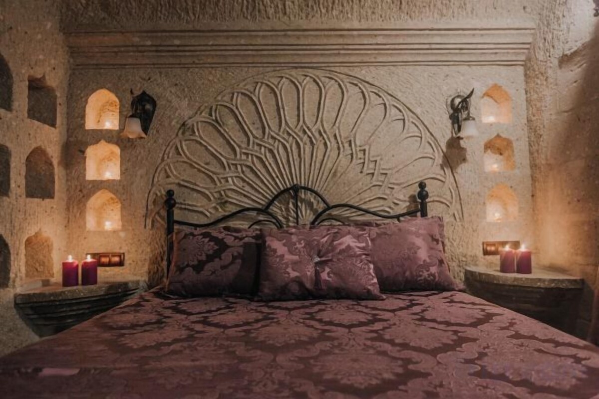 Ropa de cama de alta calidad, colchones con pillow-top y minibar 