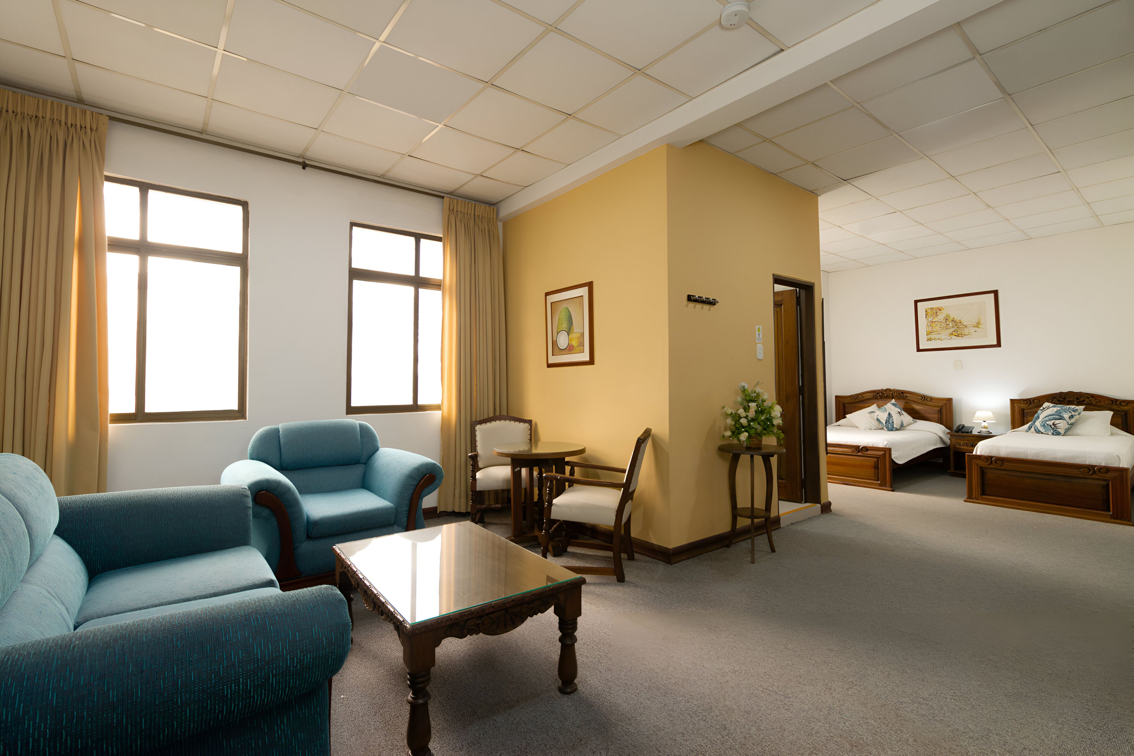 1 Schlafzimmer, hochwertige Bettwaren, Daunenbettdecken