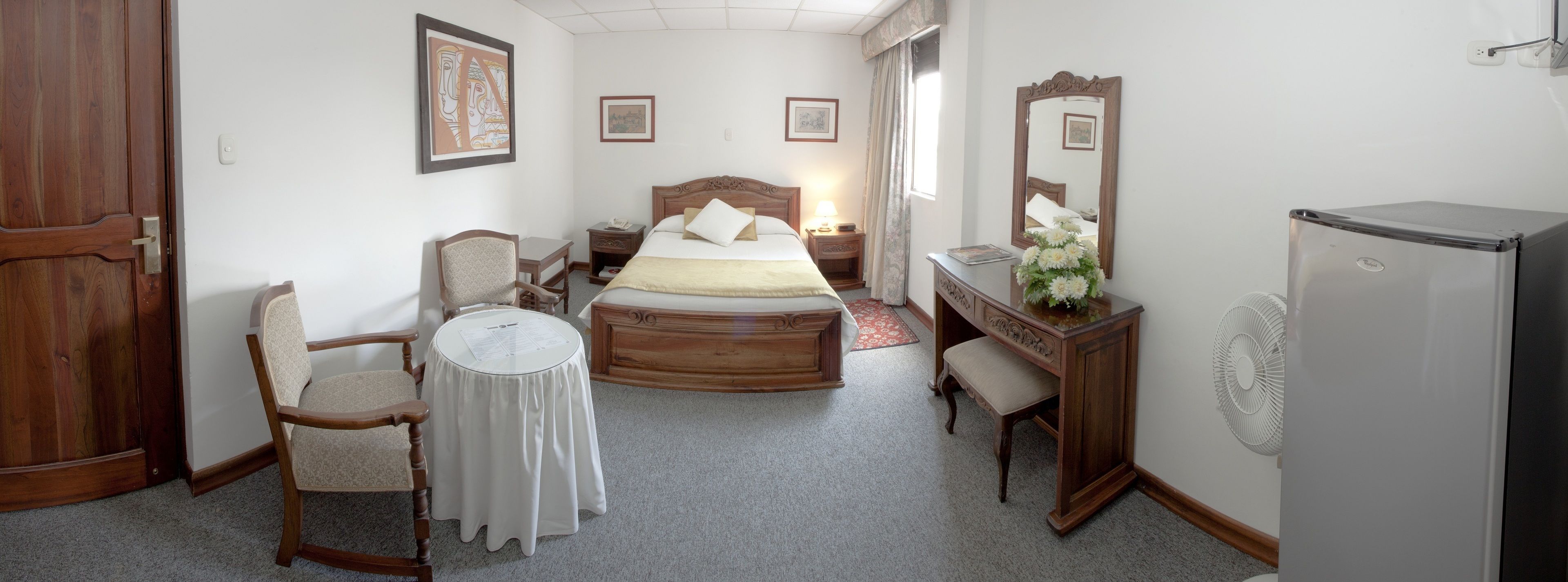 1 bedroom, premium bedding, down duvets, tempur-pedic beds