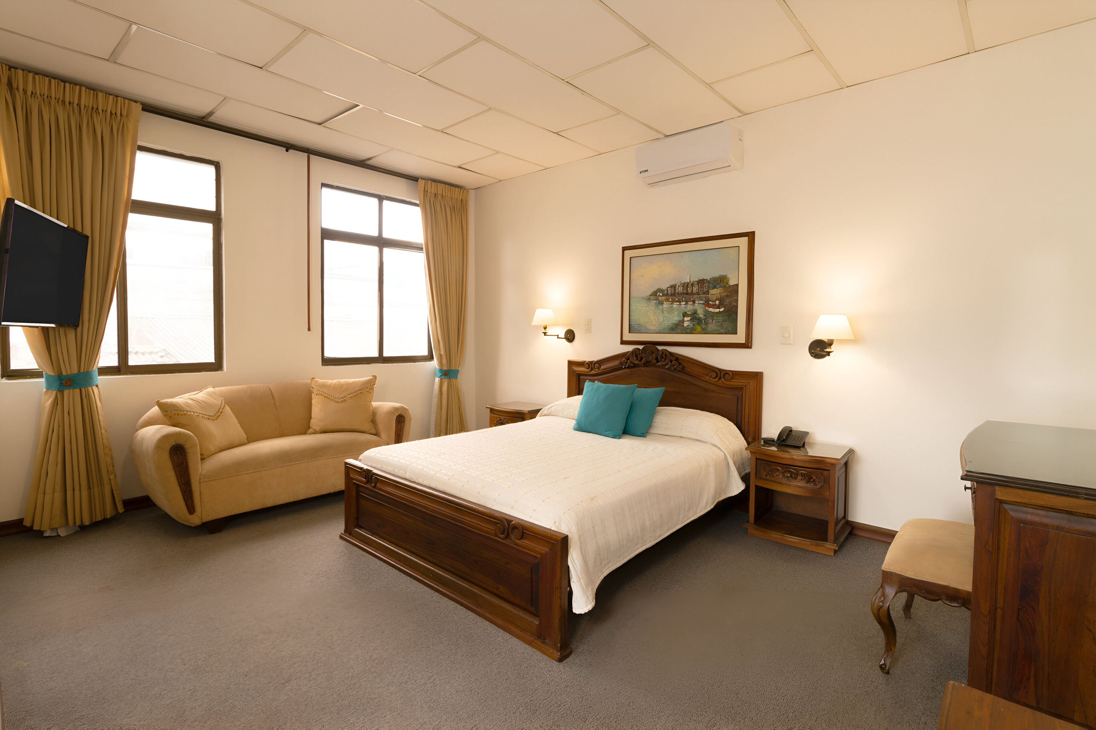 1 bedroom, premium bedding, down duvets, tempur-pedic beds