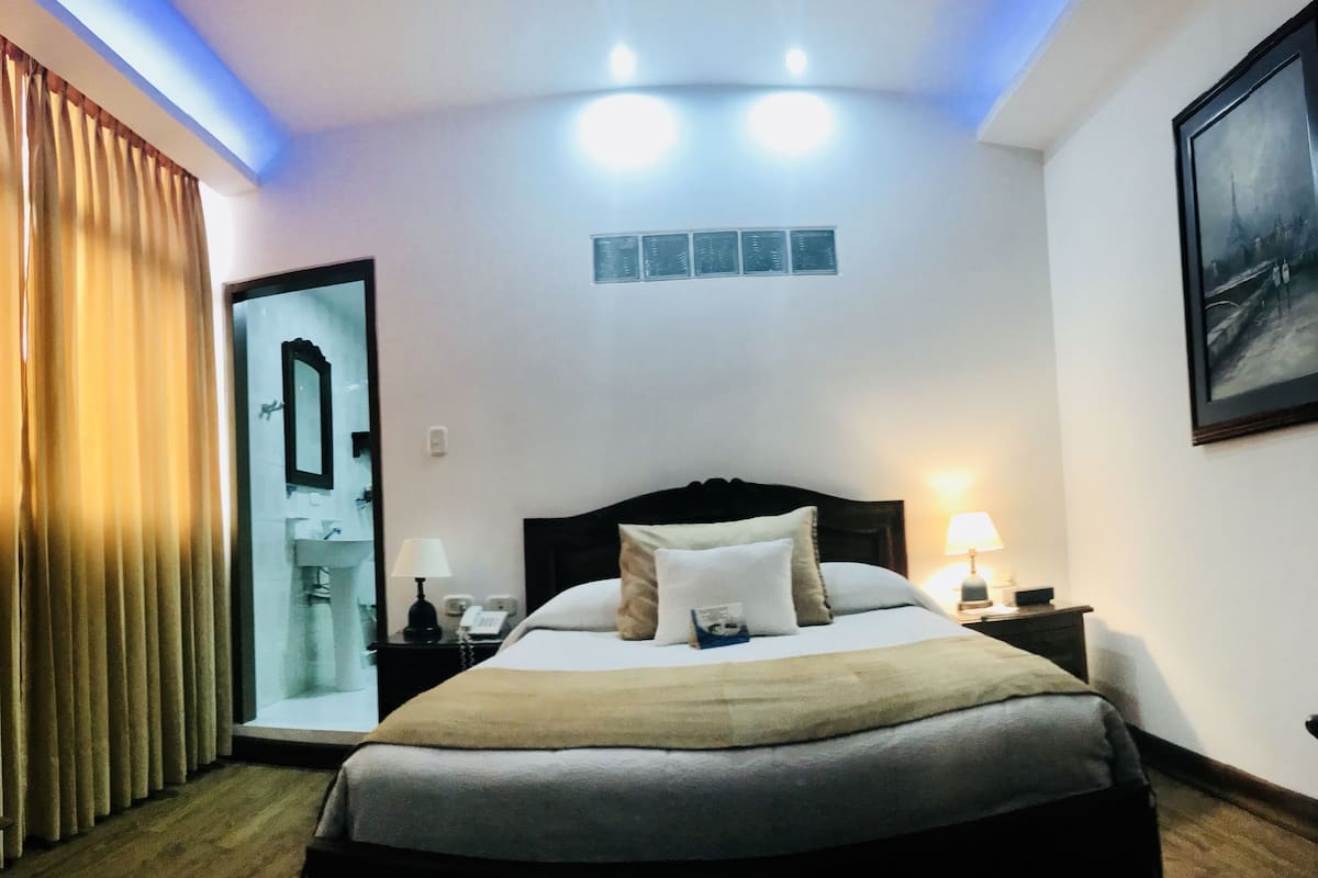 1 bedroom, premium bedding, down duvets, tempur-pedic beds