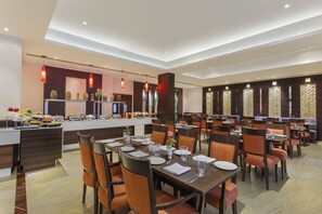 Daily buffet breakfast (INR 400 per person)