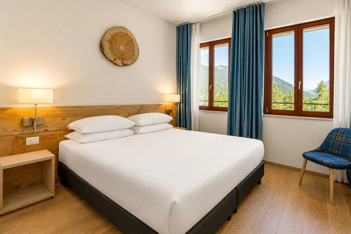 ห้องซูพีเรียดับเบิล | ตู้นิรภัยในห้องพัก, โต๊ะทำงาน, ห้องเก็บเสียง, เปล/เตียงเด็กอ่อน