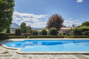 Piscina externa sazonal
