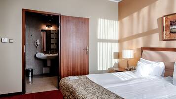 Junior-Suite | Minibar, Zimmersafe, Schreibtisch, laptopgeeigneter Arbeitsplatz