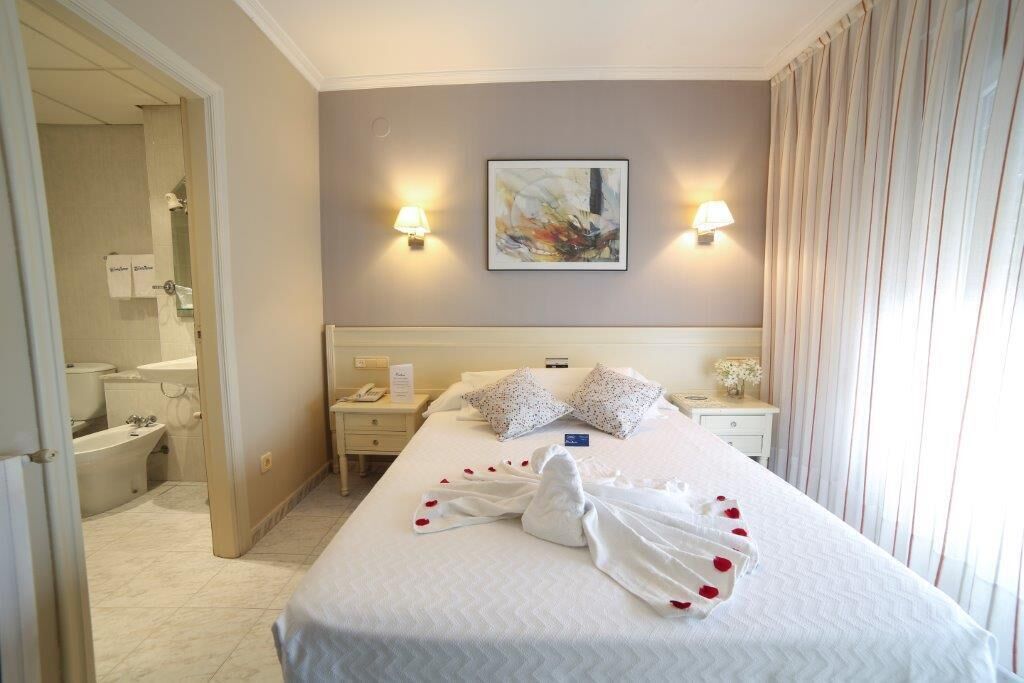 In-room safe, desk, cribs/infant beds, rollaway beds