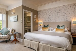 Large Double or Twin | Premium bedding, pillowtop beds, individually decorated - Hotel Penzance Harbour View (Penzance)