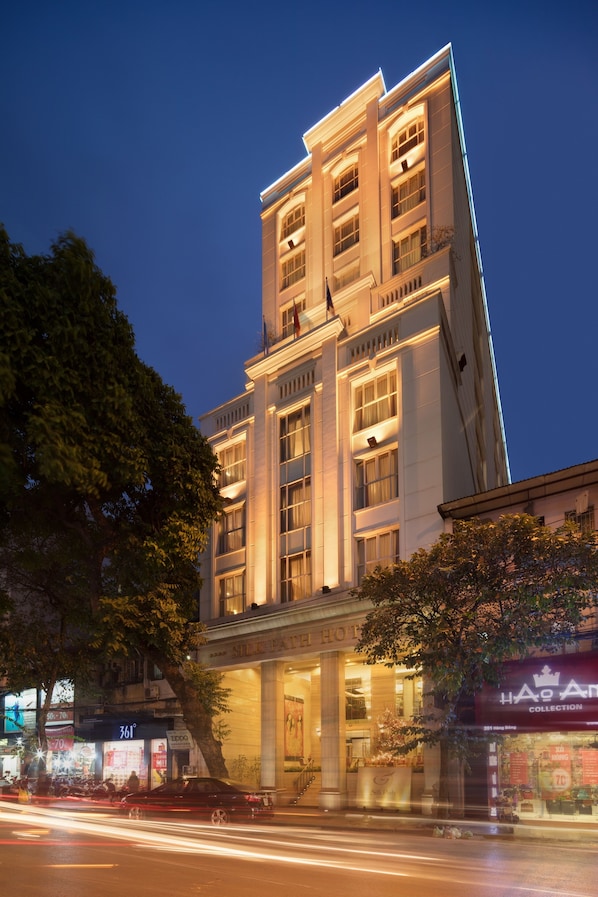 Façade de l’hébergement - soirée/nuit