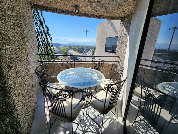 Presidential-Suite, Whirlpool | Balkon