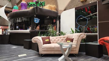 酒吧(店内)