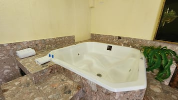 Presidential Suite, Hot Tub | Jetted tub