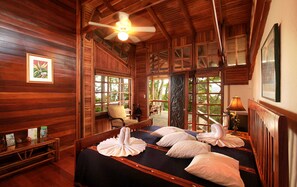 Deluxe Room | Down duvets, minibar, in-room safe, individually decorated - Aguila de Osa Rainforest & Marine Adventure Lodge (Drake Bay)
